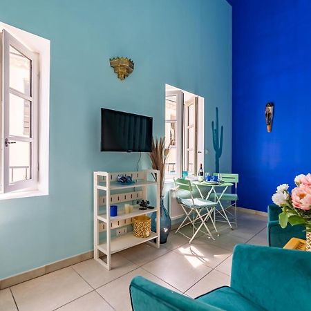 Le Reve Bleu Majorelle - Duplex Sur Les Toits - Une Nuit A Nîmes Eksteriør billede